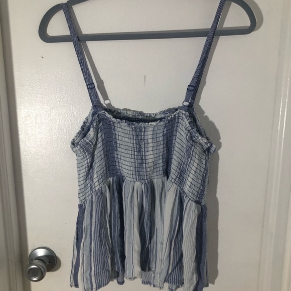 ☀️ Torrid BLUE STRIPED GAUZE SMOCKED CAMI - Picture 7 of 9